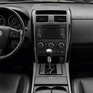 Mazda CX9 image 2
